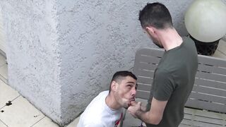 3036 Nick SPEARS fucked raw by straight guy curious in exhib place - Gay Porn Video