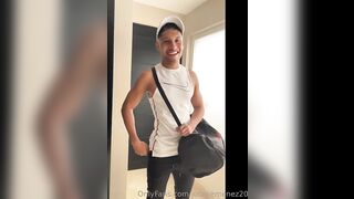 Jose JiemenezEste hijo de puta me dio una cogida - Gay Porn