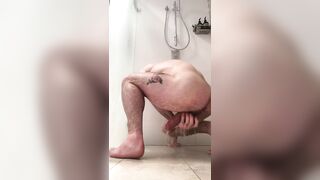 Max Arion Cumming in the shower - Gay Porn