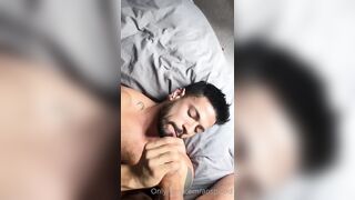 Alejo Ospina with Teninchlondon - Gay Porn