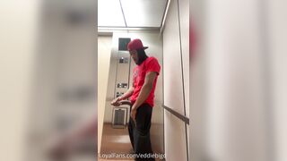 EddieBigD - Getting caught in The Elevator - Gay Porn