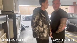 Louis trades BJs with Billy - Gay Porn