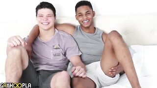 GayHoopla - 18 YO Teen Josh Farve Takes Ian Borne's HUGE Cock