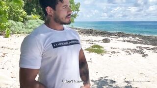 Alejo Ospina - Blowing stranger in the beach - Gay Porn Video